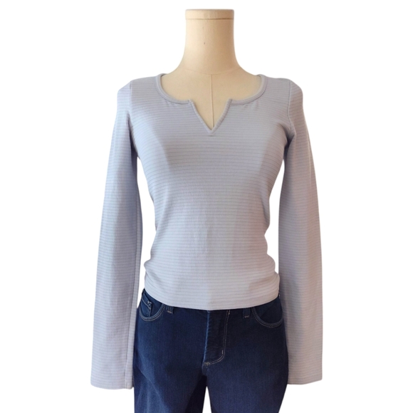 Hollister Tops - Hollister Ribbed Crew V-neck Top Womens XS